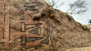 Redescubren más de un siglo después un mural prehispánico en Perú