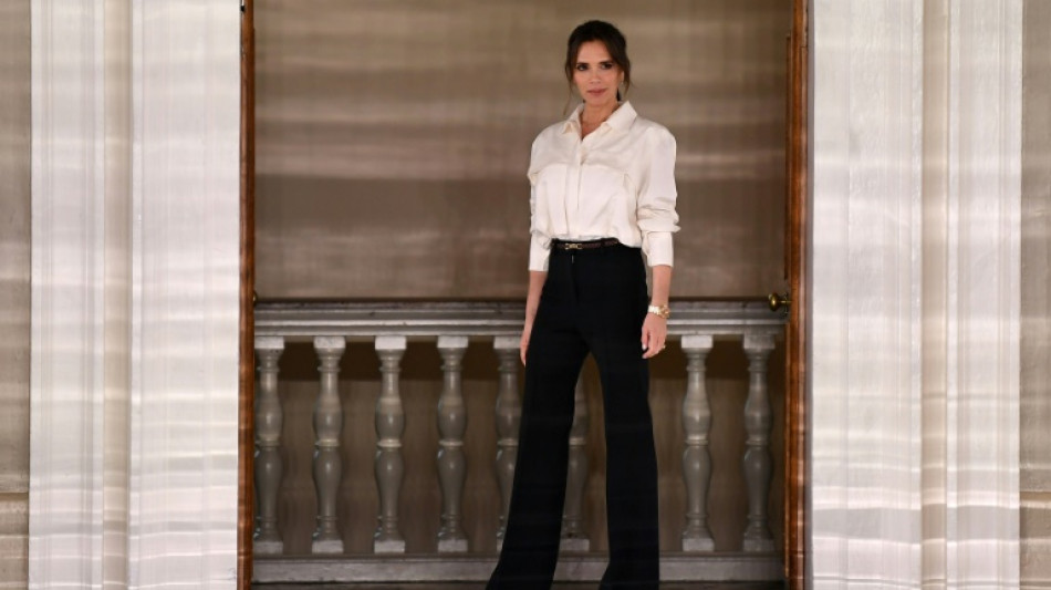 Victoria Beckham le pone picante a la Semana de la Moda parisina