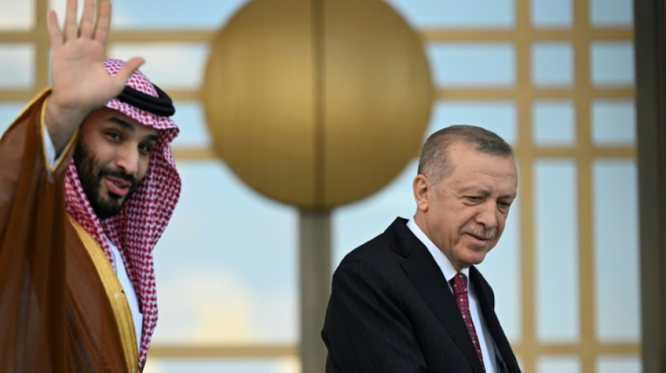 Le prince héritier saoudien à Ankara, parfum de réconciliation après l'affaire Khashoggi