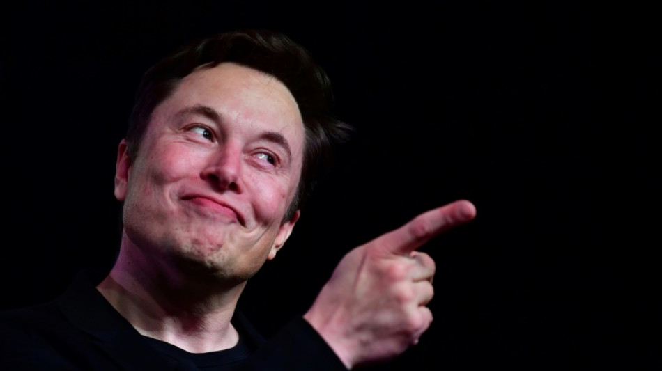 Musk signals Twitter going to 'war' with Apple