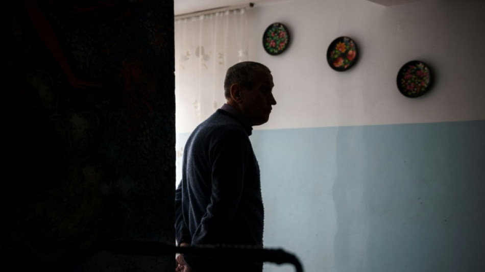 Kyiv psychiatric home puts brave face on war