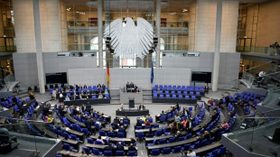 Scholz gibt Regierungserklärung zu EU- und Nato-Gipfeln im Bundestag ab