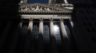 Wall Street apre debole, Dj +0,10%, Nasdaq -0,01%