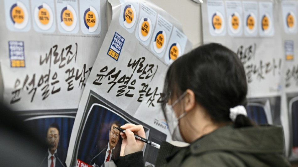 South Korea slaps travel bans on more top officials