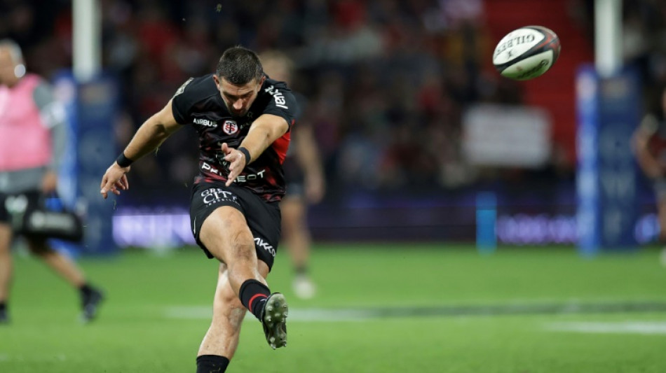 Toulouse consolidate Top14 lead, Jalibert extends at Bordeaux