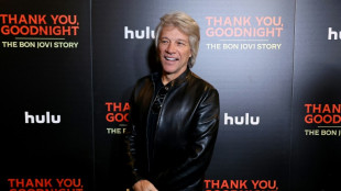 Bon Jovi salva a una mujer al borde de un puente en EEUU