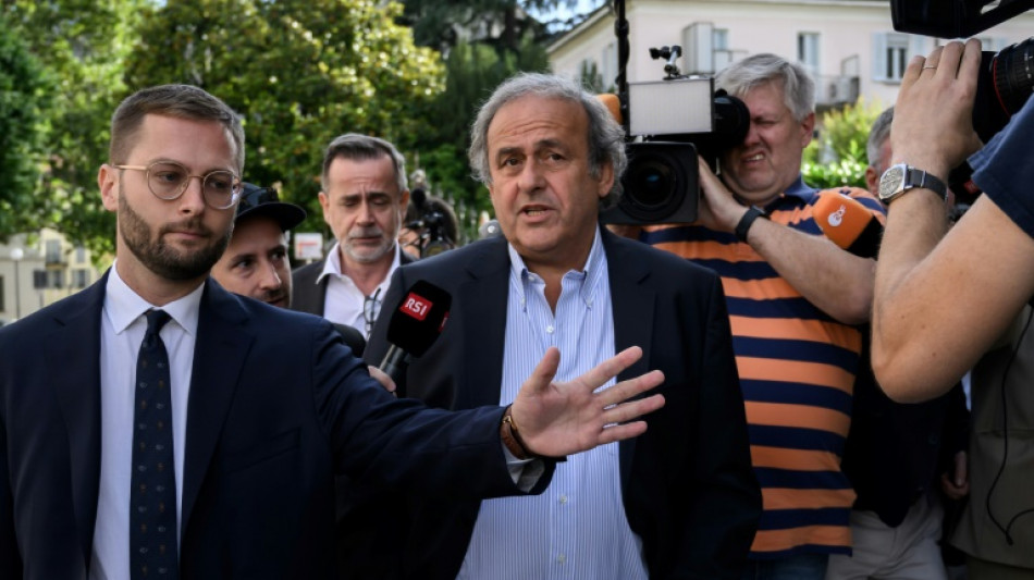 Fifa: Platini et Blatter jugés pour escroquerie en Suisse