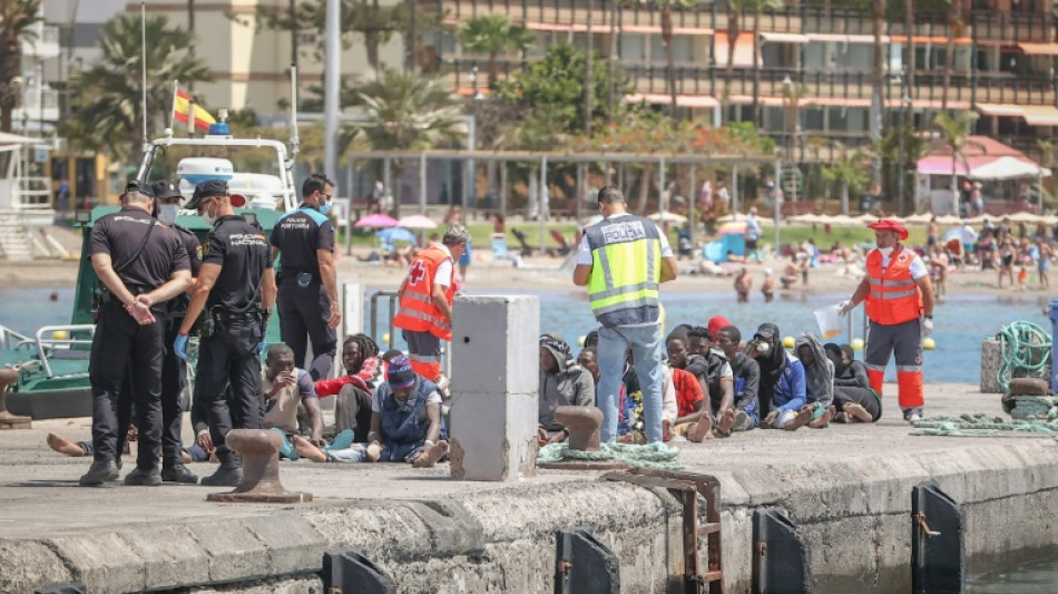 Seis migrantes morrem em embarcação resgatada por cruzeiro perto das Canárias