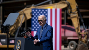 Biden faz campanha nos EUA com cofres cheios frente a Trump, 'o falido'