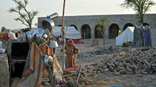 Víctimas de inundaciones en Pakistán siguen esperando ayuda