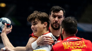 "Lehrstunde" gegen Spanien: Erster Dämpfer für deutsche Handballer