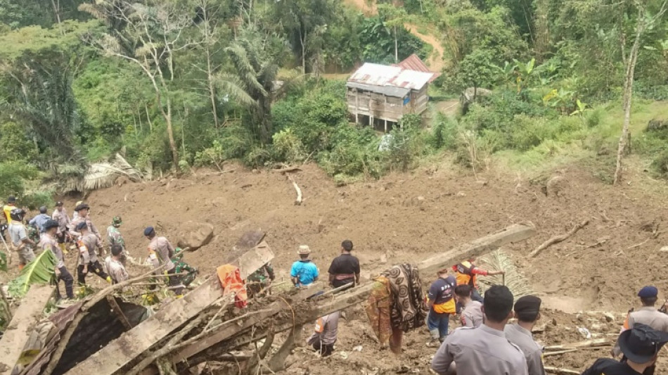 Indonésie: 20 morts selon le bilan final d'un glissement de terrain