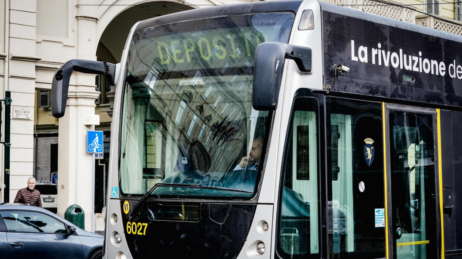 Sciopero trasporti a Torino si incrocia con corteo