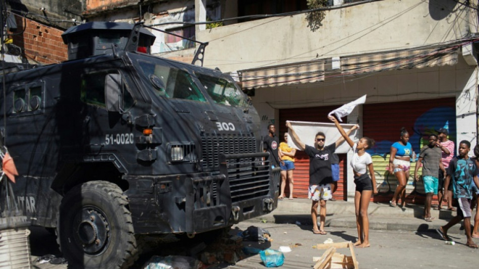 Brésil: une opération de police fait 18 morts dans une favela de Rio