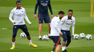 L1: le PSG avec son trio Mbappé-Messi-Neymar, Lille privé de Cabella