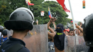 'Entregue o poder!', protestos em Caracas contra reeleição de Maduro