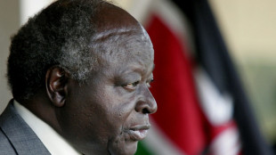 Mwai Kibaki: Former Kenyan president leaves mixed legacy