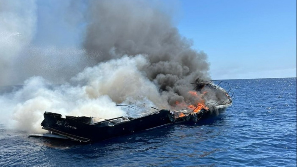 Barca in fiamme, Stefania Craxi e il marito salvati all'Elba