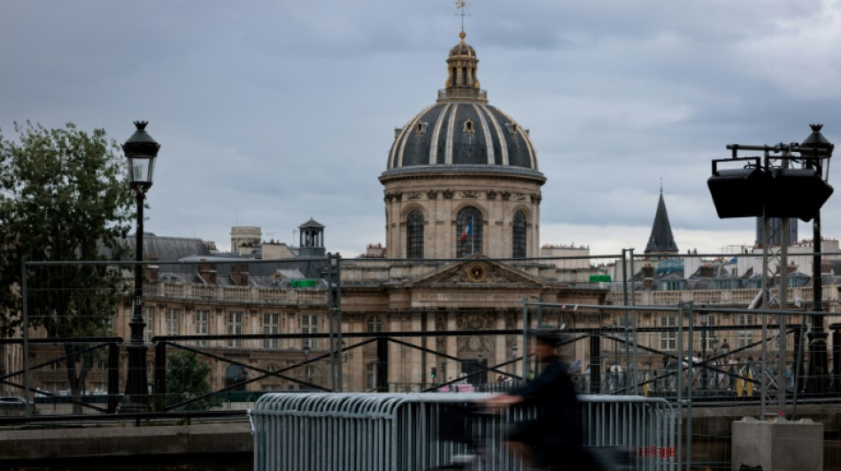 Paris shops, restaurants say Olympics hammering business