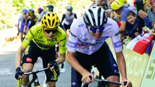 Pogacar araña ocho segundos a Vingegaard en el Grand Colombier, donde gana Kwiatkowski