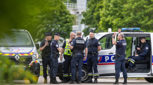 Francia: cerca di dare fuoco a una sinagoga a Rouen, ucciso