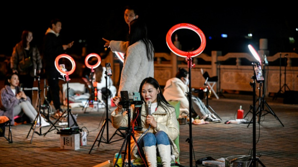 Chinese livestreamers flock outdoors for late-night tips 