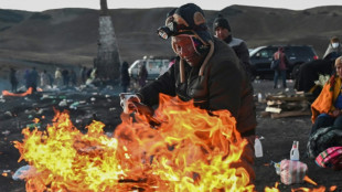 Con rituales en cerros, bolivianos abren el mes de la "Pachamama" por prosperidad y salud