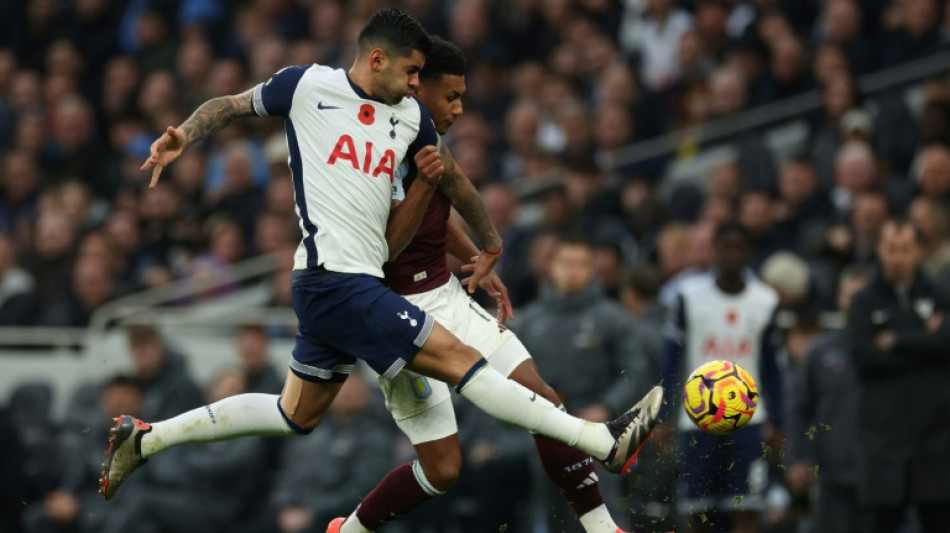 Romero points finger at Spurs chiefs for lack of investment