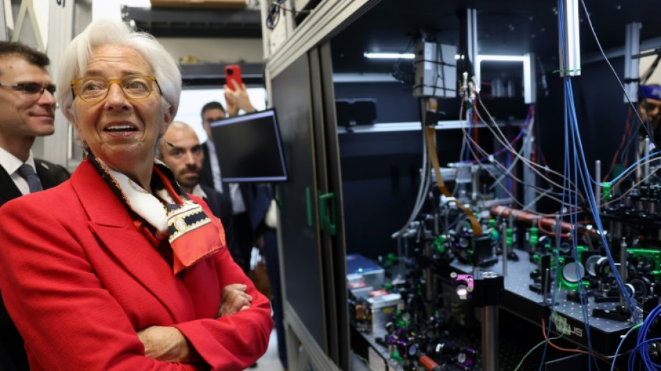 Face aux remous sur les marchés financiers, "nous sommes attentifs", dit Christine Lagarde