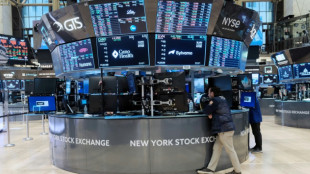 Wall Street ouvre en baisse, sonnée par un indicateur d'inflation plus élevé que prévu