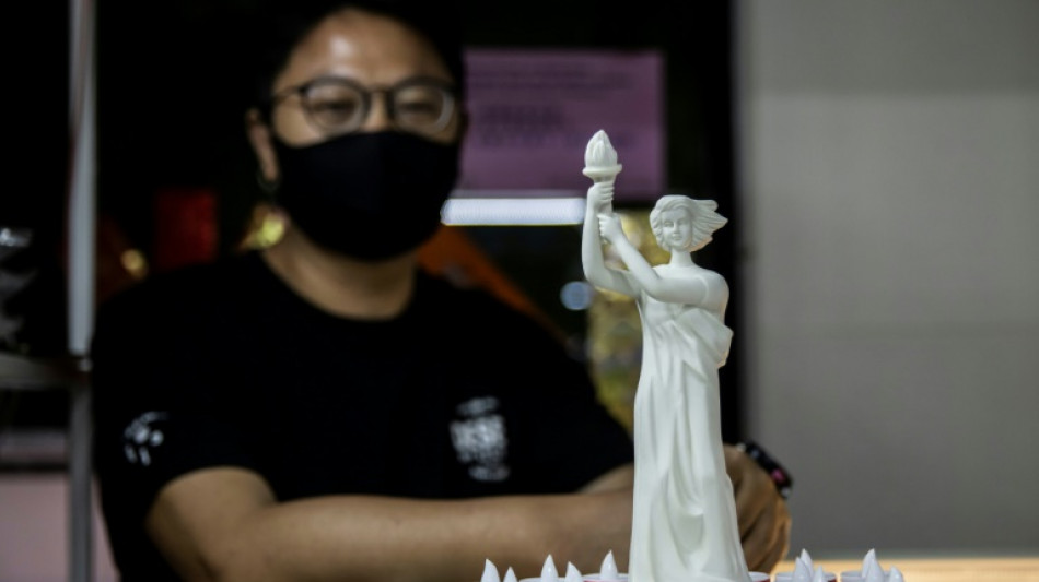 La police de Hong Kong ferme un parc emblématique à la veille de l'anniversaire de Tiananmen