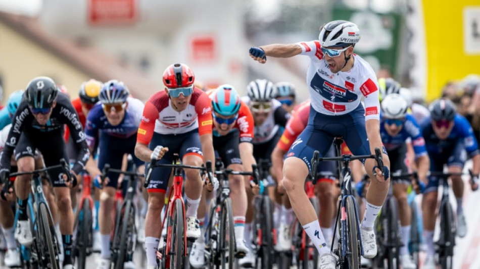 Ethan Vernon gana la primera etapa del Tour de Romandía y se pone líder