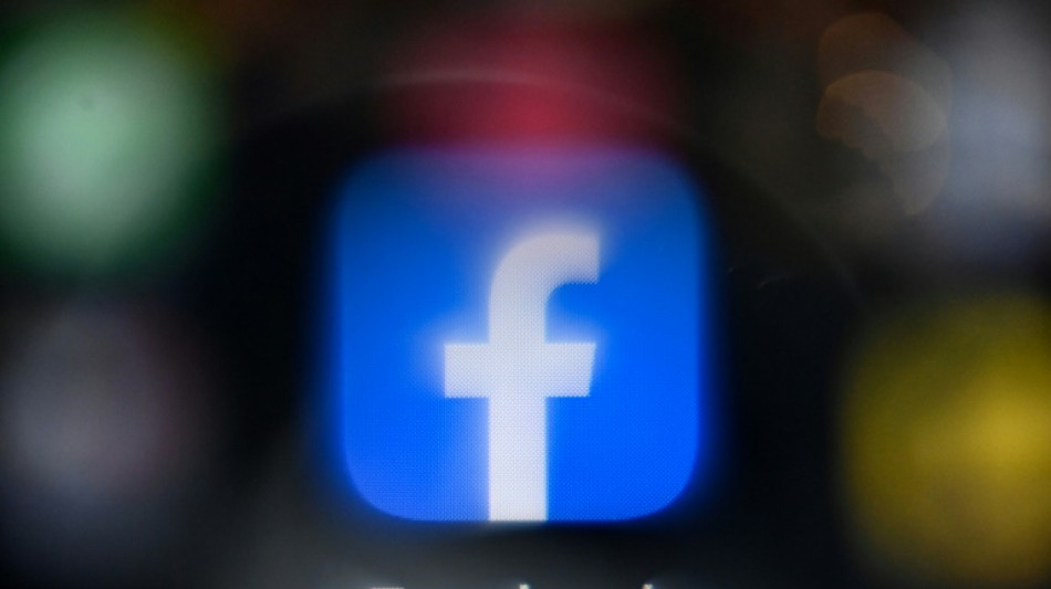 Facebook use plunges among US teens: survey