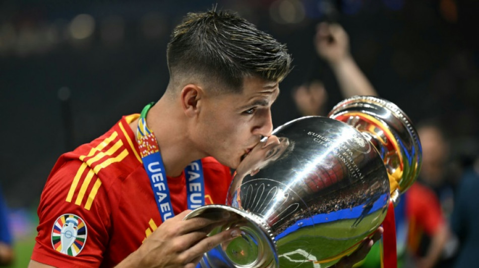 El futbolista español Álvaro Morata firma con el AC Milan