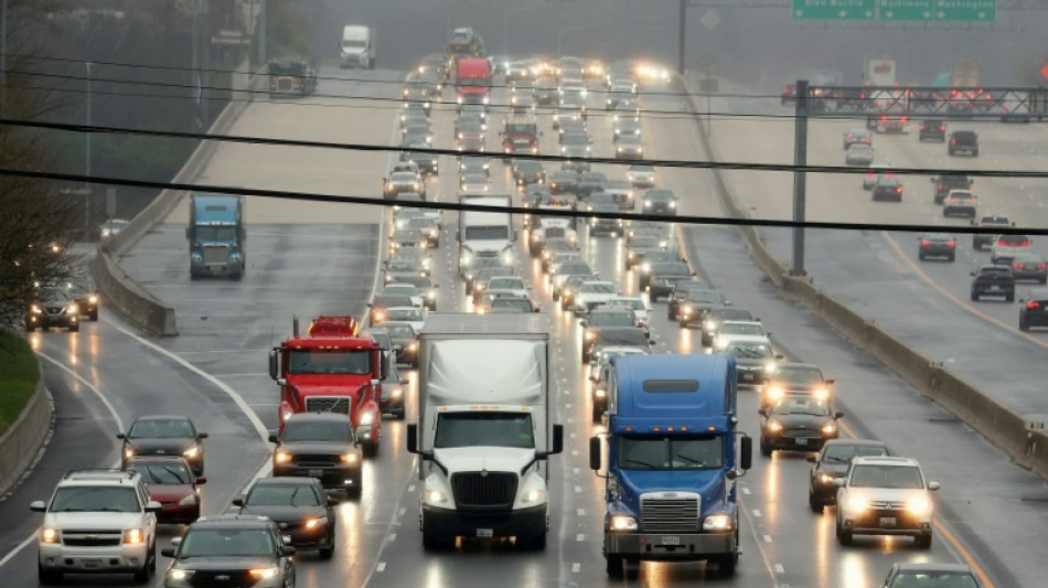 Green truckin': US finalizes new heavy-vehicle pollution standards