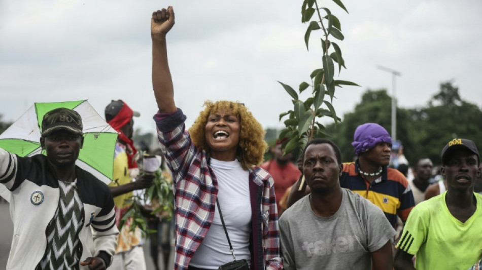 Nigerias Präsident ruft zu Einstellung der Proteste auf - Berichte über Tote 