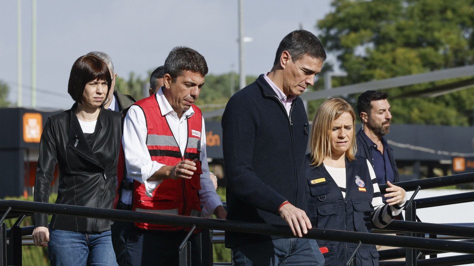 Sanchez a Valencia, la Dana continua, stare attenti