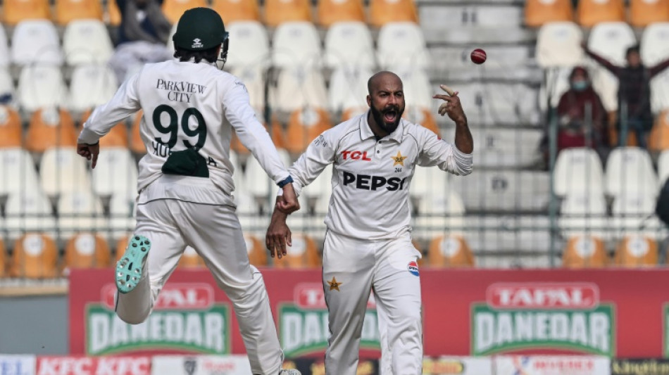 Noman and Sajid give Pakistan lead in spin-dominated first Test