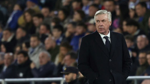 Ancelotti diz que críticas do Barcelona à arbitragem 'não são profissionais'