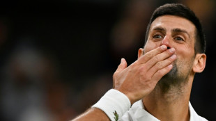 Djokovic vence Rune sem sustos e vai às quartas de final de Wimbledon