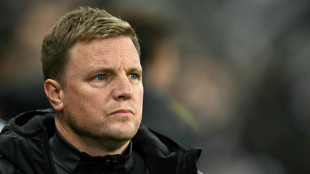 Howe battles to lift mood as Newcastle struggle to compete