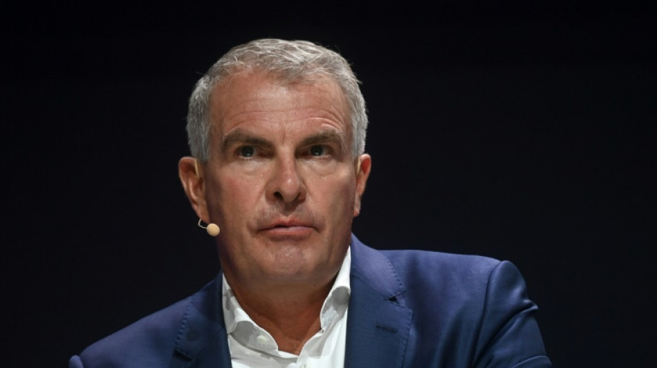 Lufthansa keeps CEO Spohr on for another five years