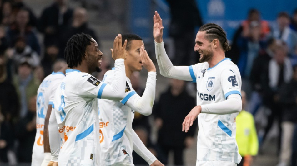 Rabiot helps Marseille keep pressure on PSG