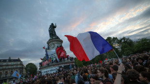 La izquierda frena a la extrema derecha en las elecciones legislativas en Francia