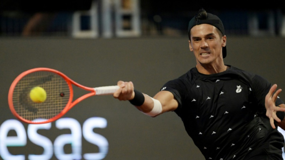 El argentino Báez pasa a cuartos del ATP de Santiago, el chileno Tabilo eliminado