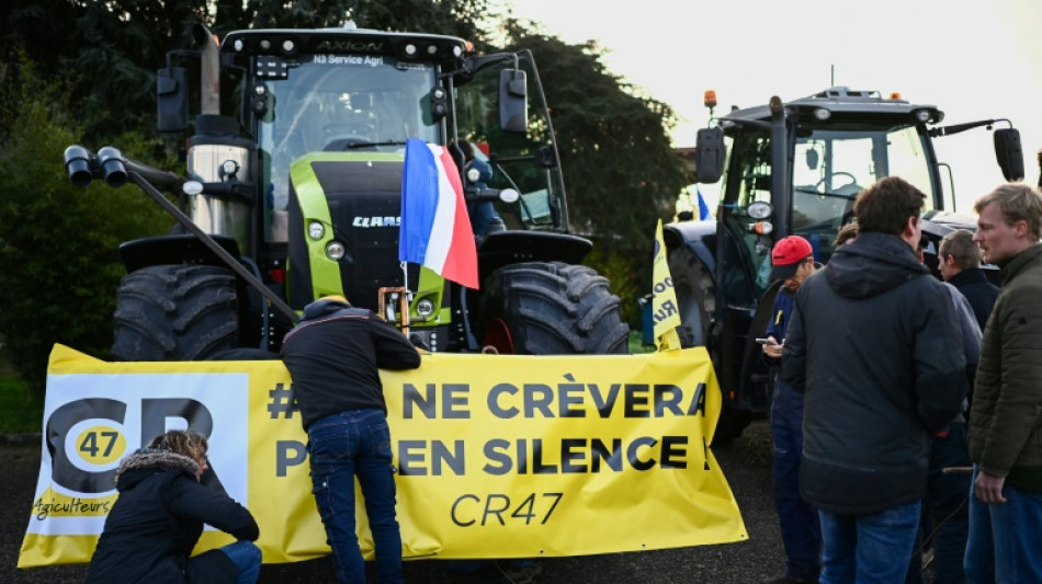 Agricultores franceses iniciam 'cerco' a Paris