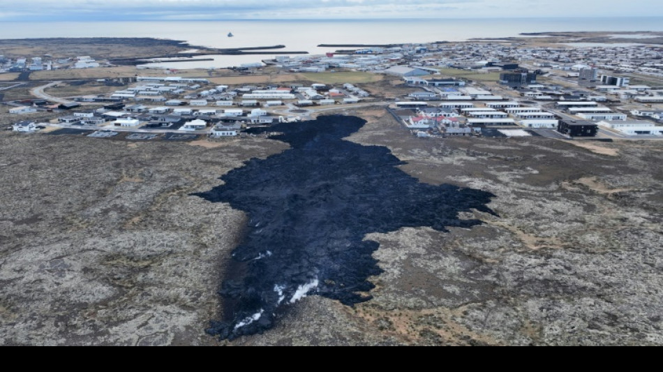 Icelanders see little chance of return after volcano destroys homes