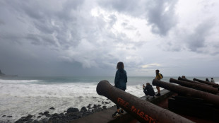 La isla francesa de La Reunión declara la alerta máxima por un ciclón y confina a su población