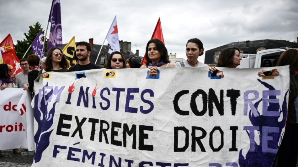 Manifestaciones feministas en Francia contra la extrema derecha