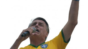 'Não podemos concordar' com afastamento de 'opositores', diz Bolsonaro a apoiadores